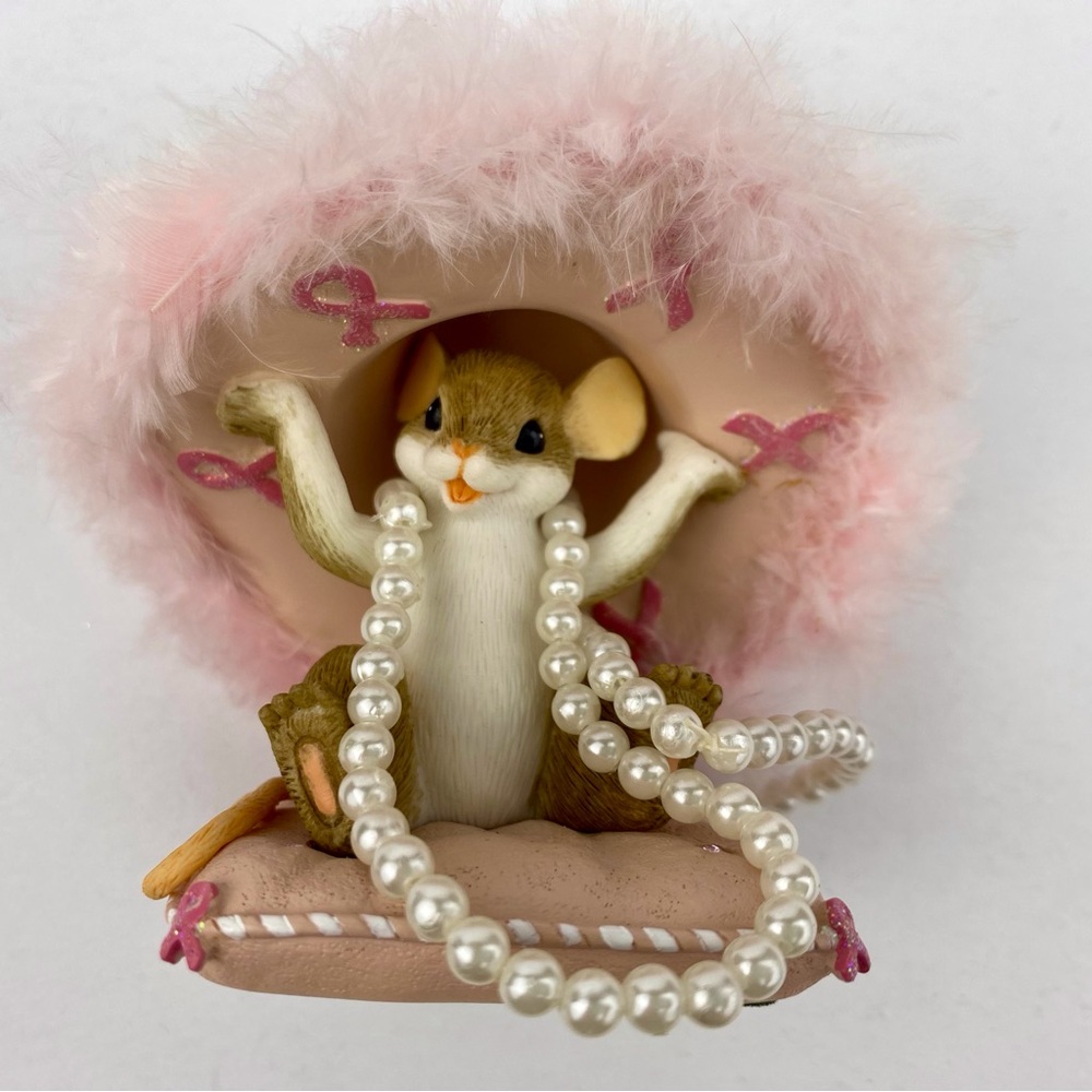 Charming Tails HATS OFF TO A CURE Cancer Awareness Figurine, Mouse With Pearls